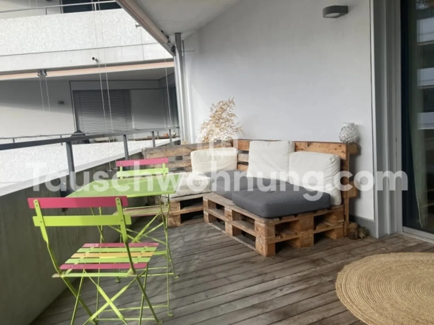 Bright modern apartment on the 5th floor with 2 balconies and a wide view - Photo 3 of 9