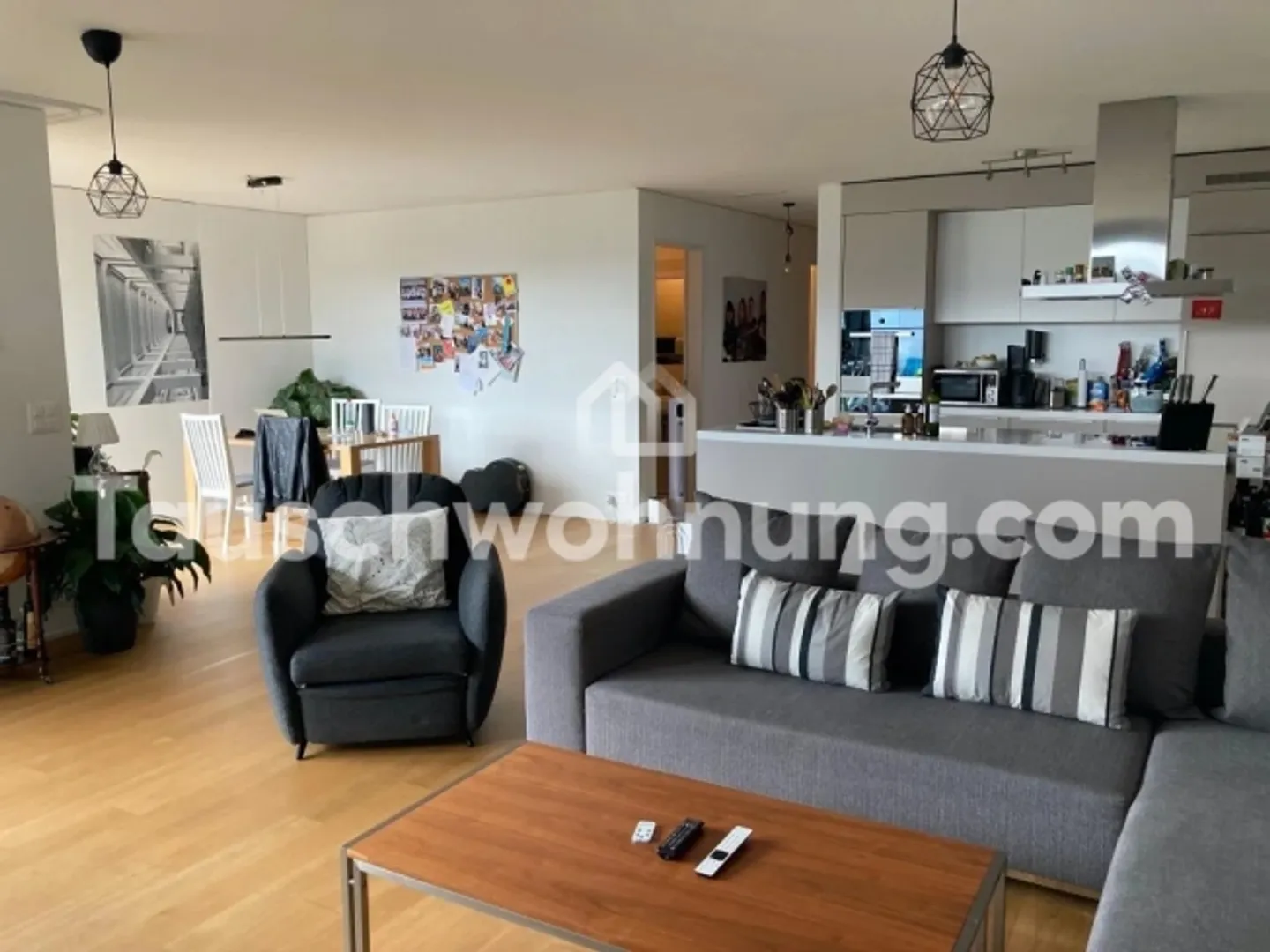 Bright modern apartment on the 5th floor with 2 balconies and a wide view - Photo 4 of 9