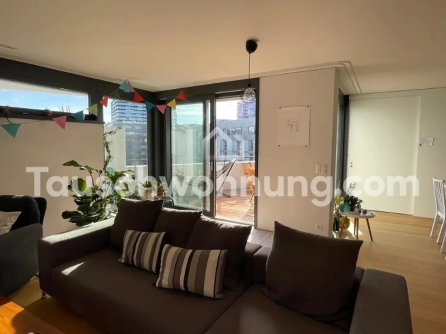 Bright modern apartment on the 5th floor with 2 balconies and a wide view - Photo 6 of 9