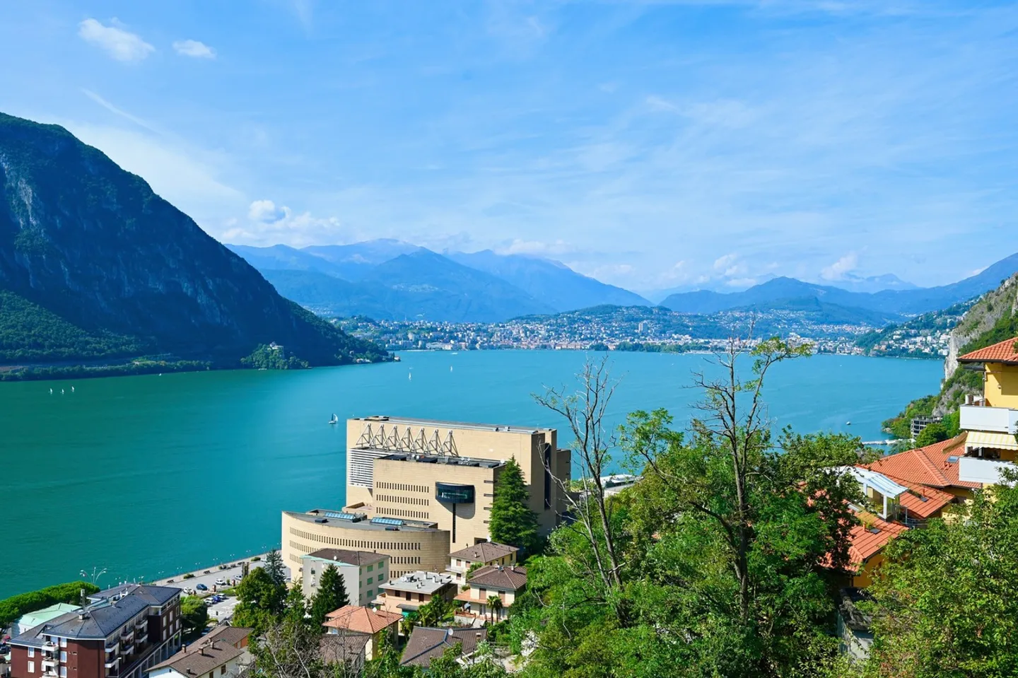  Villa con 2 Appartamenti Indipendenti e Splendida Vista Lago a 180° - Photo 3 of 25