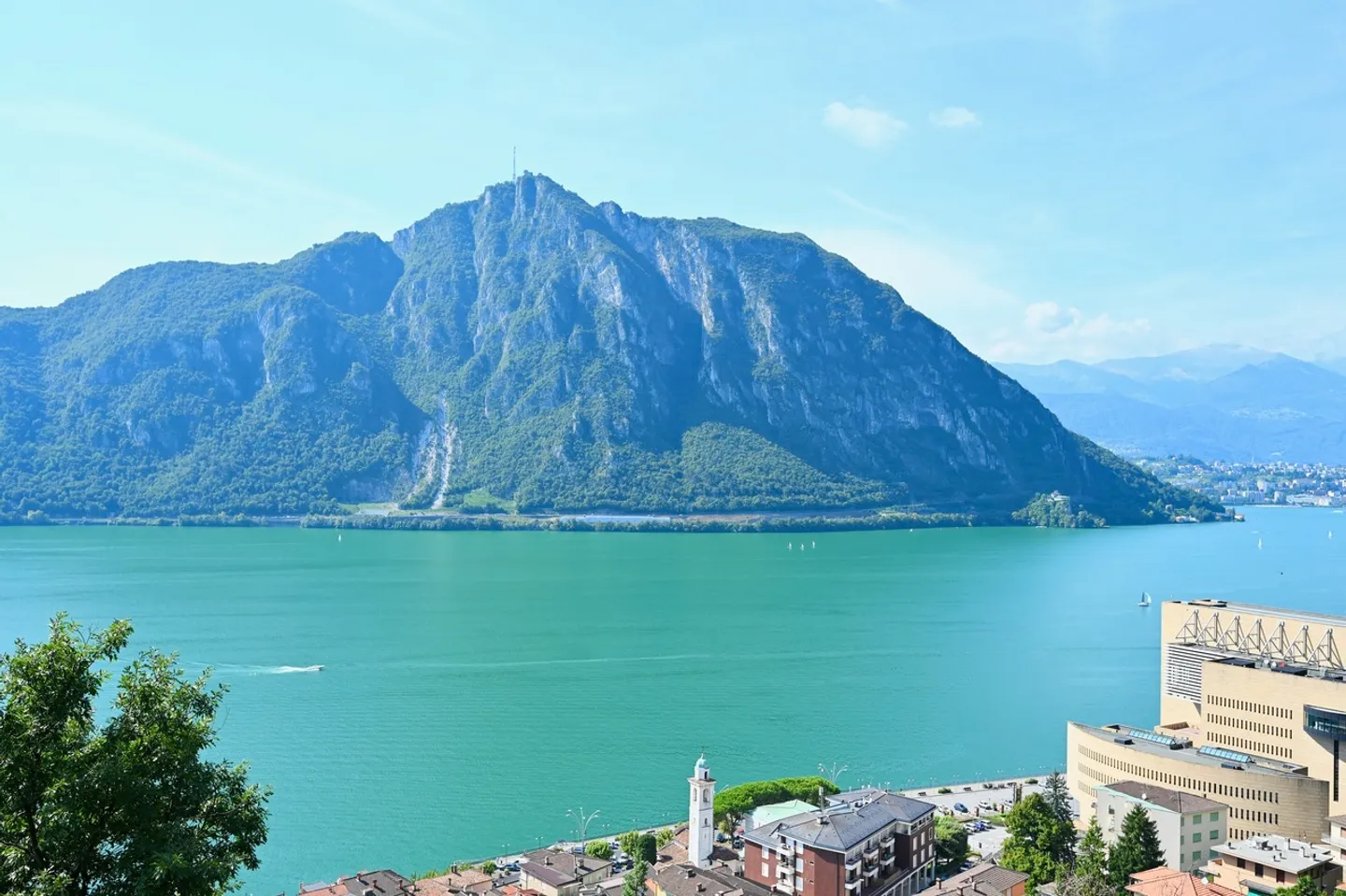  Villa con 2 Appartamenti Indipendenti e Splendida Vista Lago a 180° - Photo 4 of 25