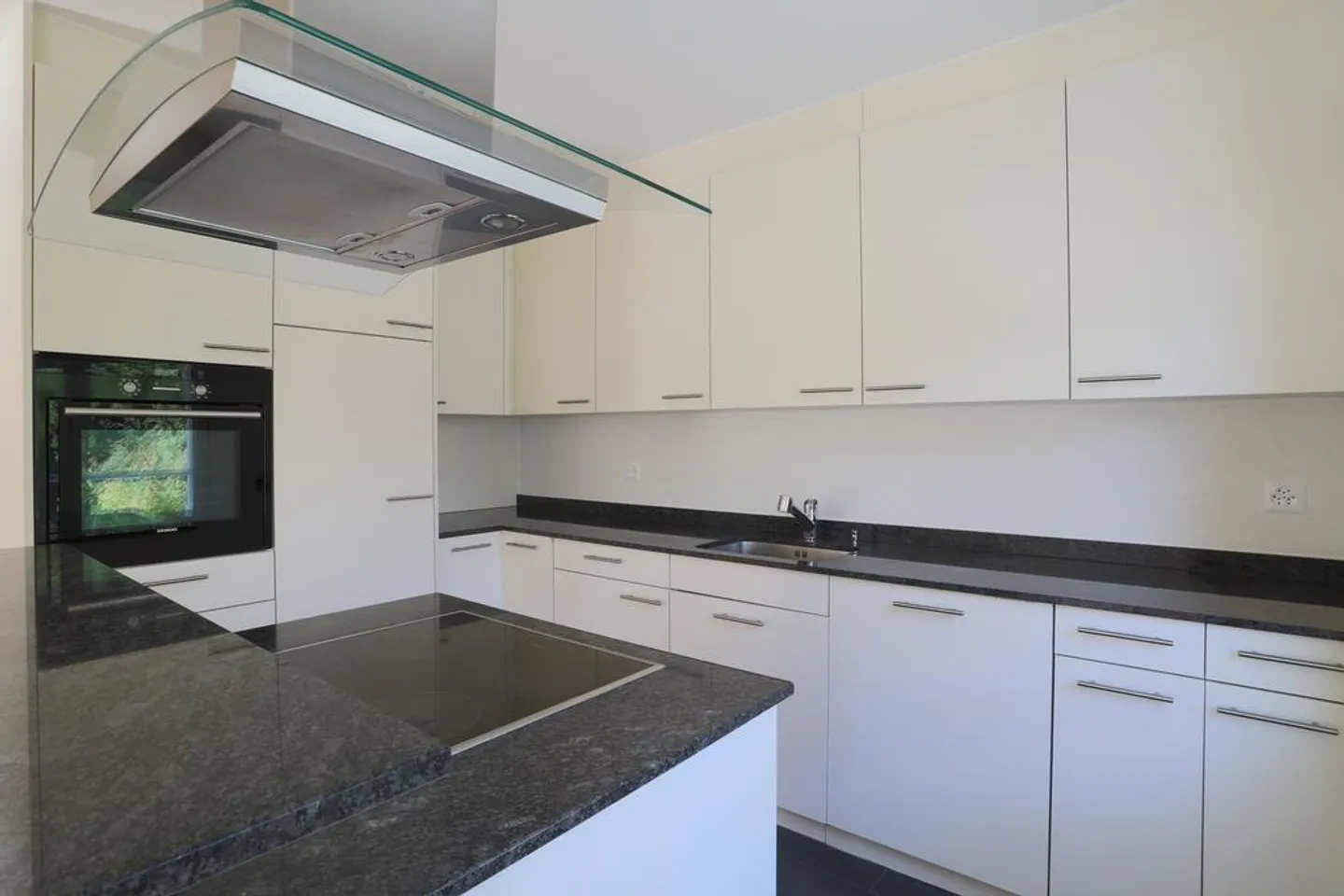 Maisonette spacieuse de 4,5 pièces - Photo 2 sur 11