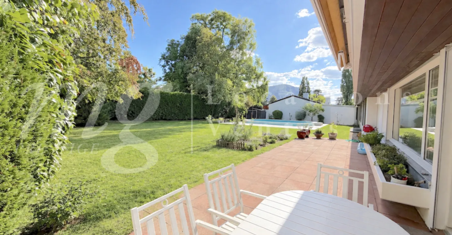 Charming Single-Family Home - Photo 4 of 11