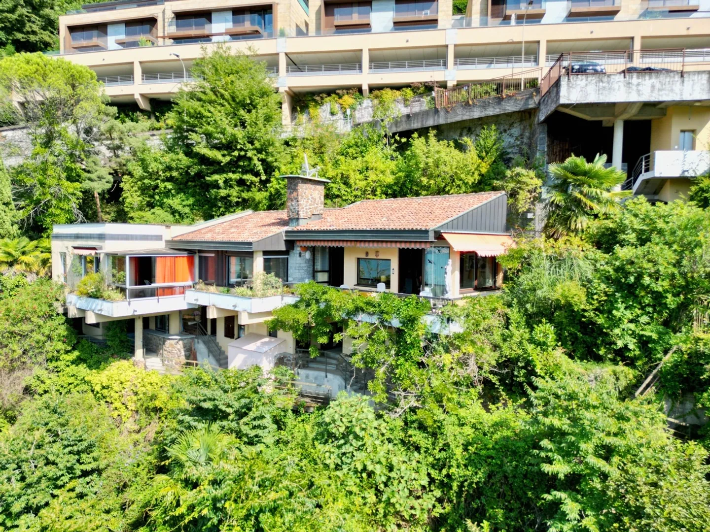  Villa con 2 Appartamenti Indipendenti e Splendida Vista Lago a 180° - Photo 6 of 25