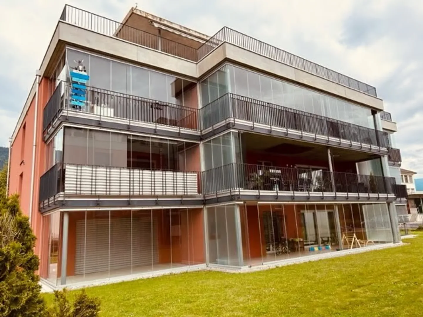 Appartement attrayant avec jardin d'hiver - Photo 1 sur 8