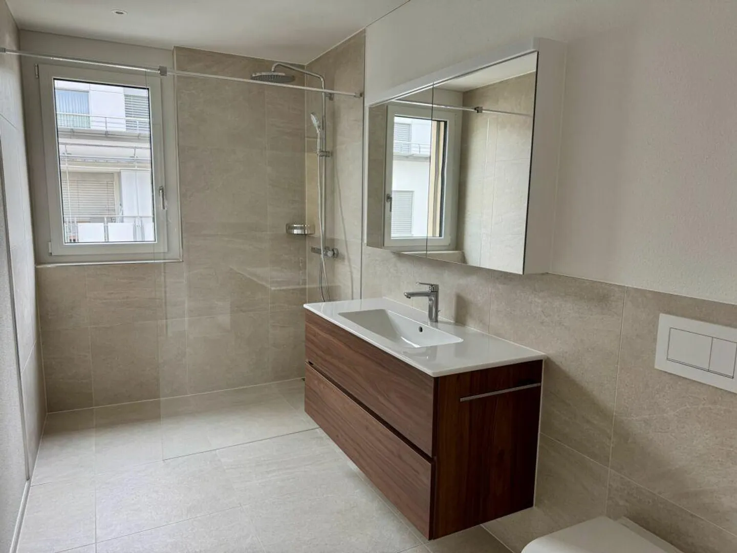 Première location Appartement moderne de 3,5 pièces à Ebikon - Photo 5 sur 8