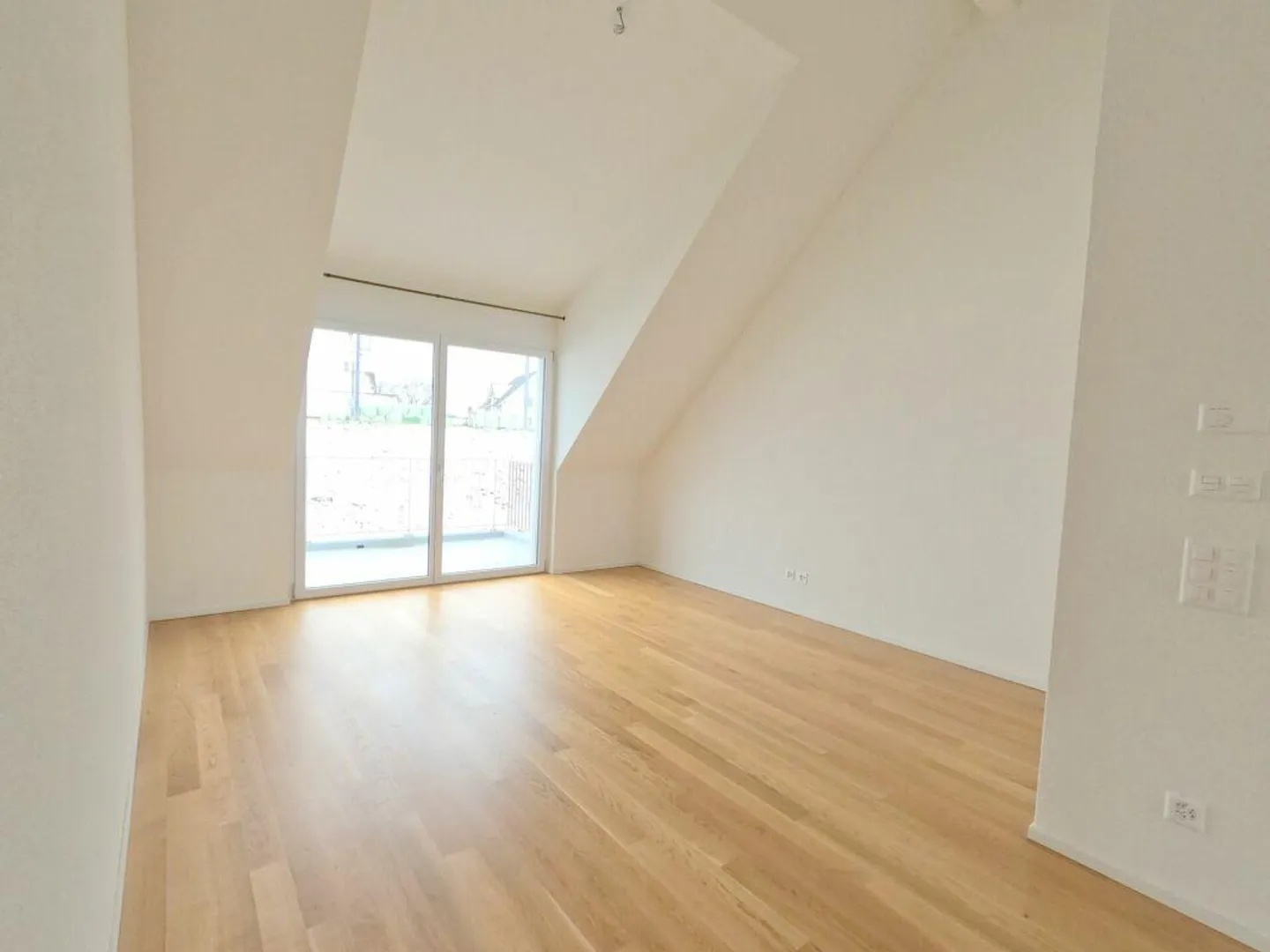 helle, ruhige u. grosszügige 3.5 Zimmer-Wohnung mit gutem SBB Anschluss in alle Richtungen Kopie - Foto 6 von 10