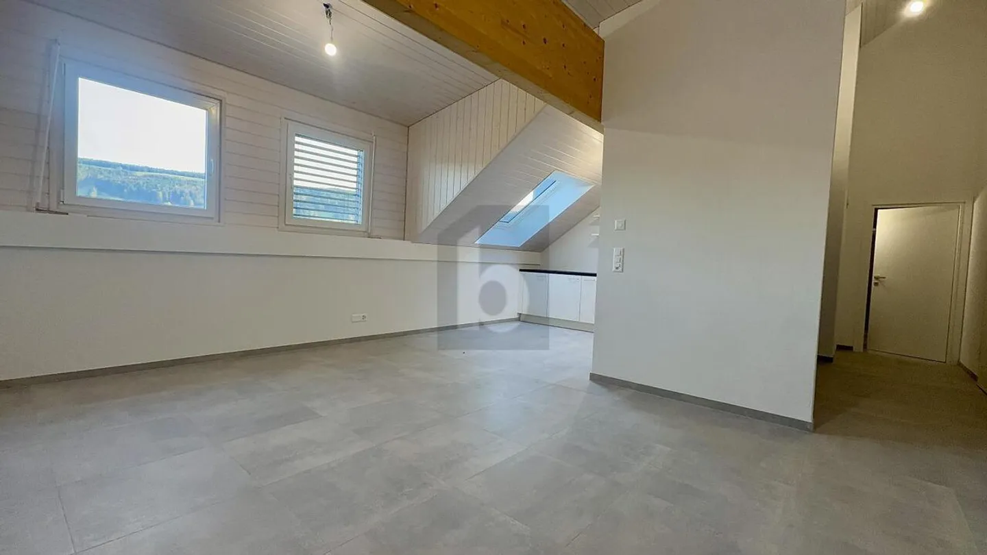 EN PLEIN CENTRE DU VILLAGE - NEUF - Photo 2 sur 5