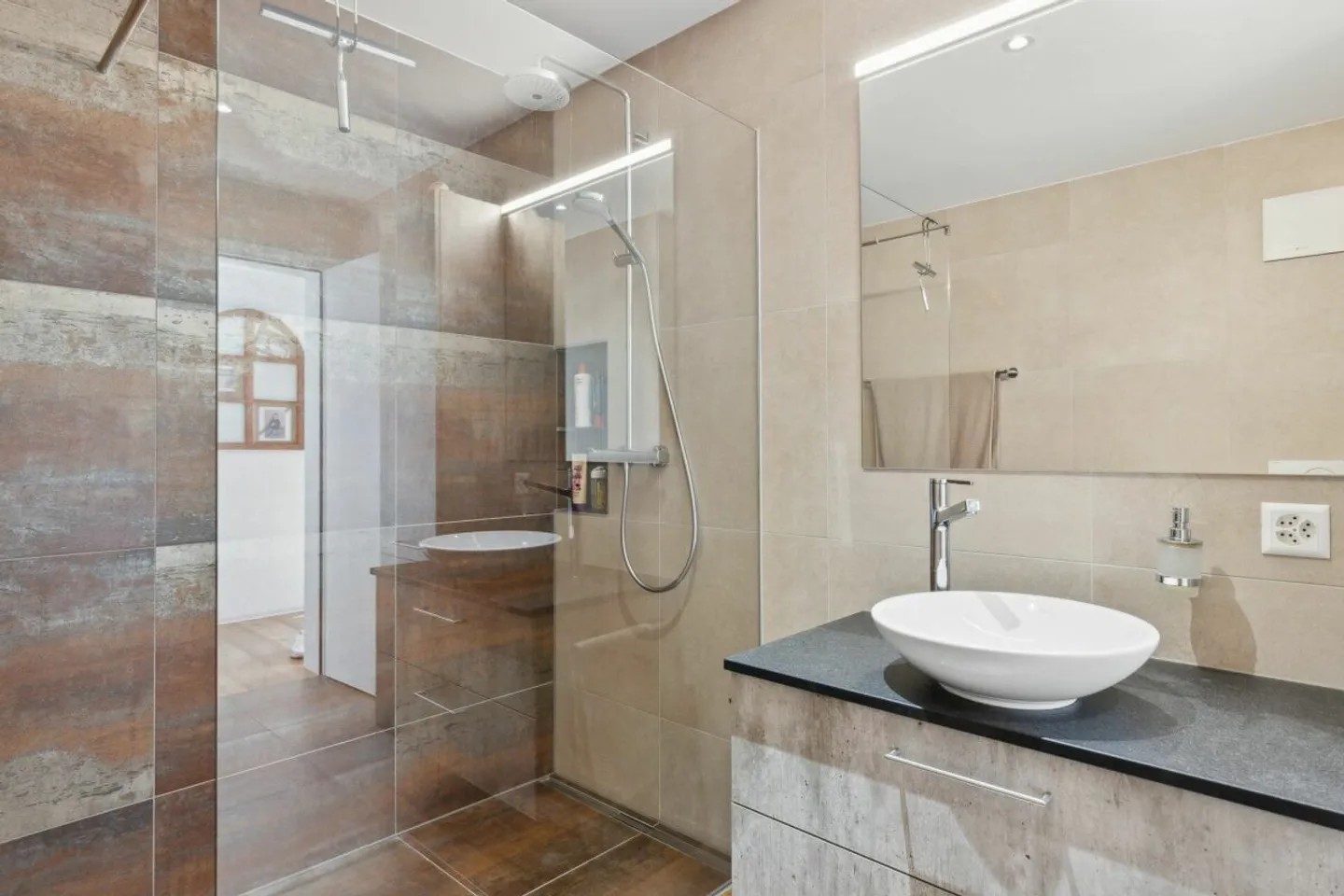 Magnificent duplex apartment of high standing in Lossy - Photo 12 of 22