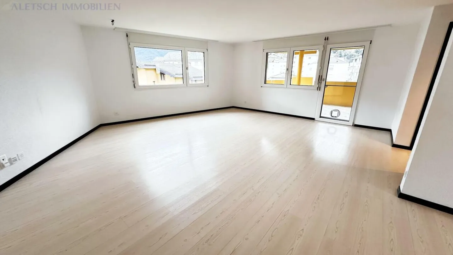 zu Verkaufen, 4.5 Zimmer Wohnung in Naters - Foto 2 von 12