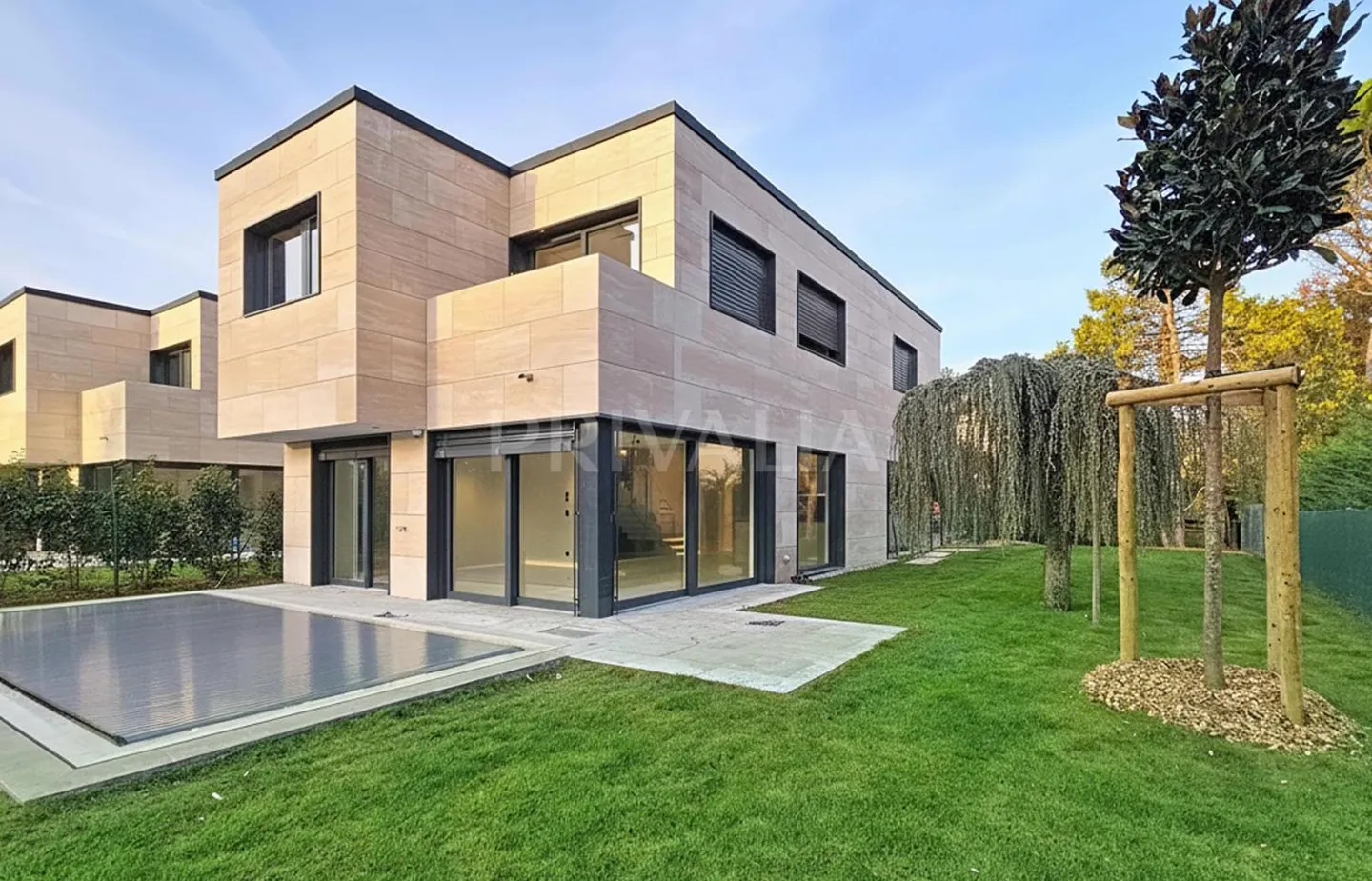 Villa semi-individuelle de luxe - Photo 1 sur 12