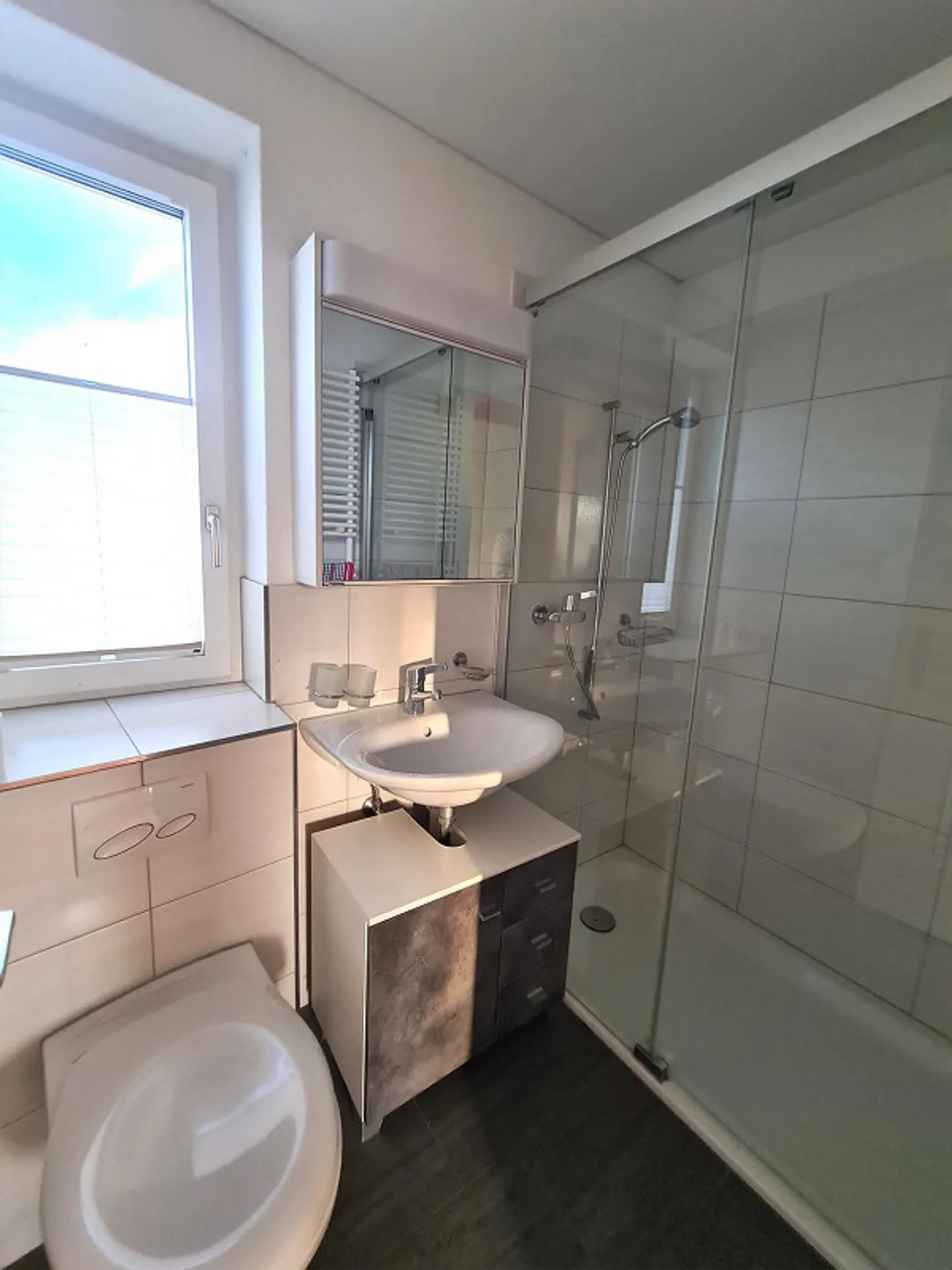 Plenty of Space to Feel Good – Your Idyllic New Home - Photo 12 of 14