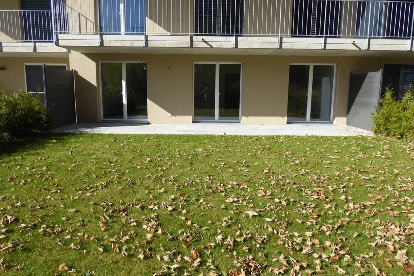 Appartement 3.5 pièces au rez-de-chaussée pour CHF 1'720.-/mois charges comprises - Photo 2 sur 4