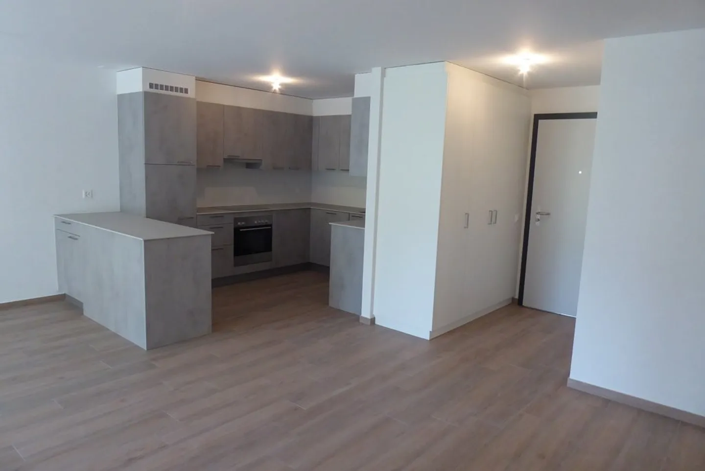 Appartement 3.5 pièces au rez-de-chaussée pour CHF 1'720.-/mois charges comprises - Photo 4 sur 4