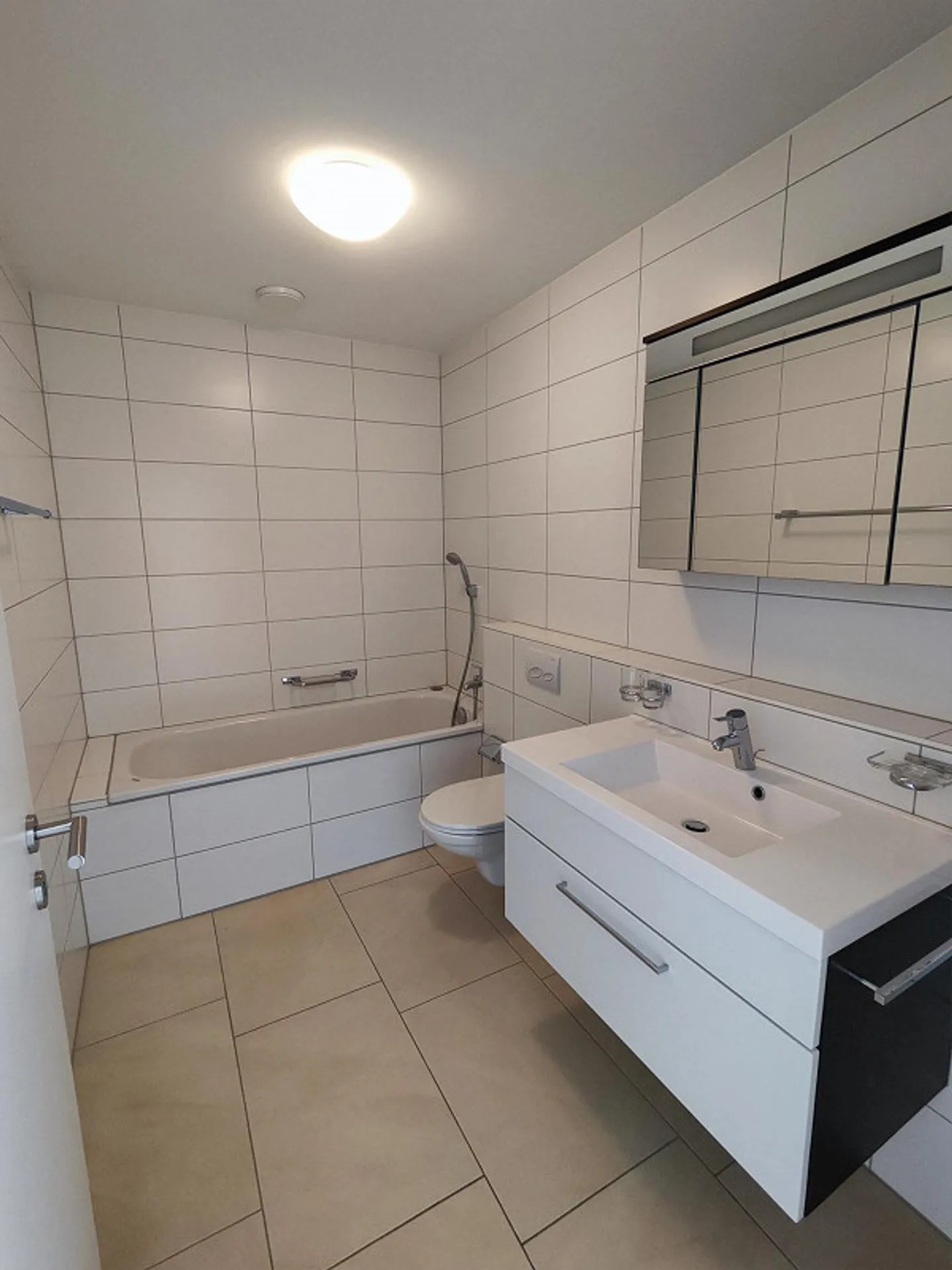 Appartement moderne de 3,5 pièces avec balcon à Kreuzlingen - Photo 9 sur 13