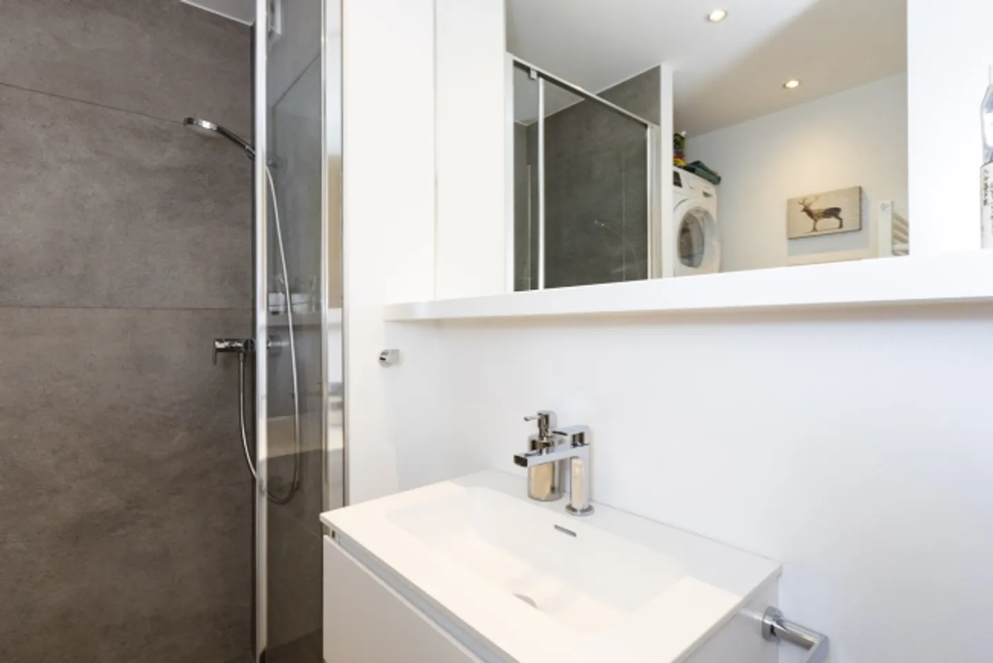 LOCATION WEEK 4 rooms located in front of the ski lifts - Photo 8 of 12