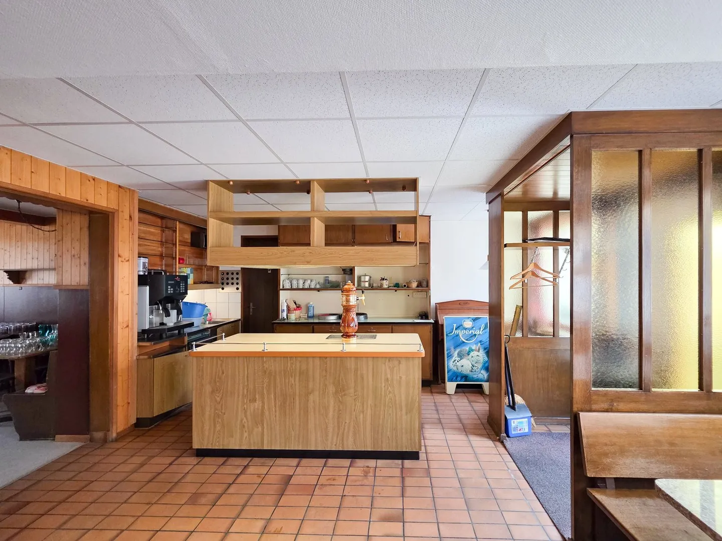 Immeuble résidentiel et commercial - Photo 2 sur 29