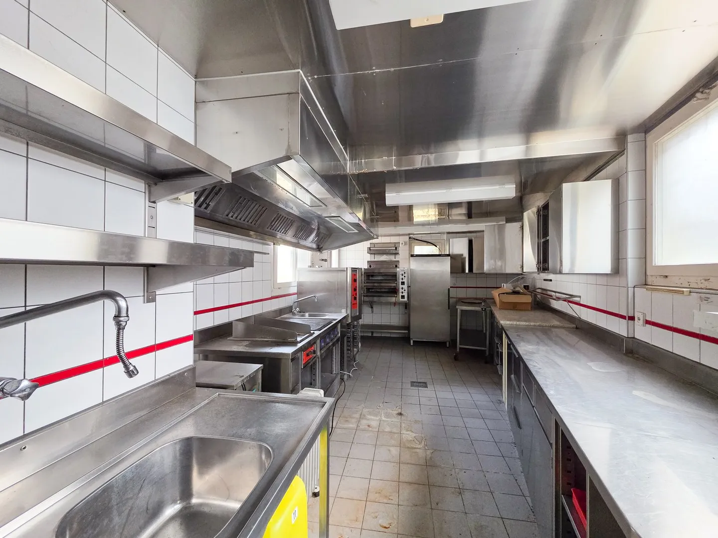 Immeuble résidentiel et commercial - Photo 5 sur 29