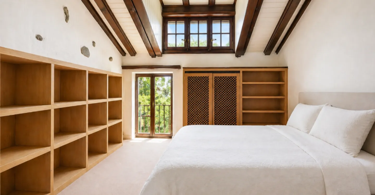 Charming historic village house with generous volumes - Photo 5 of 11