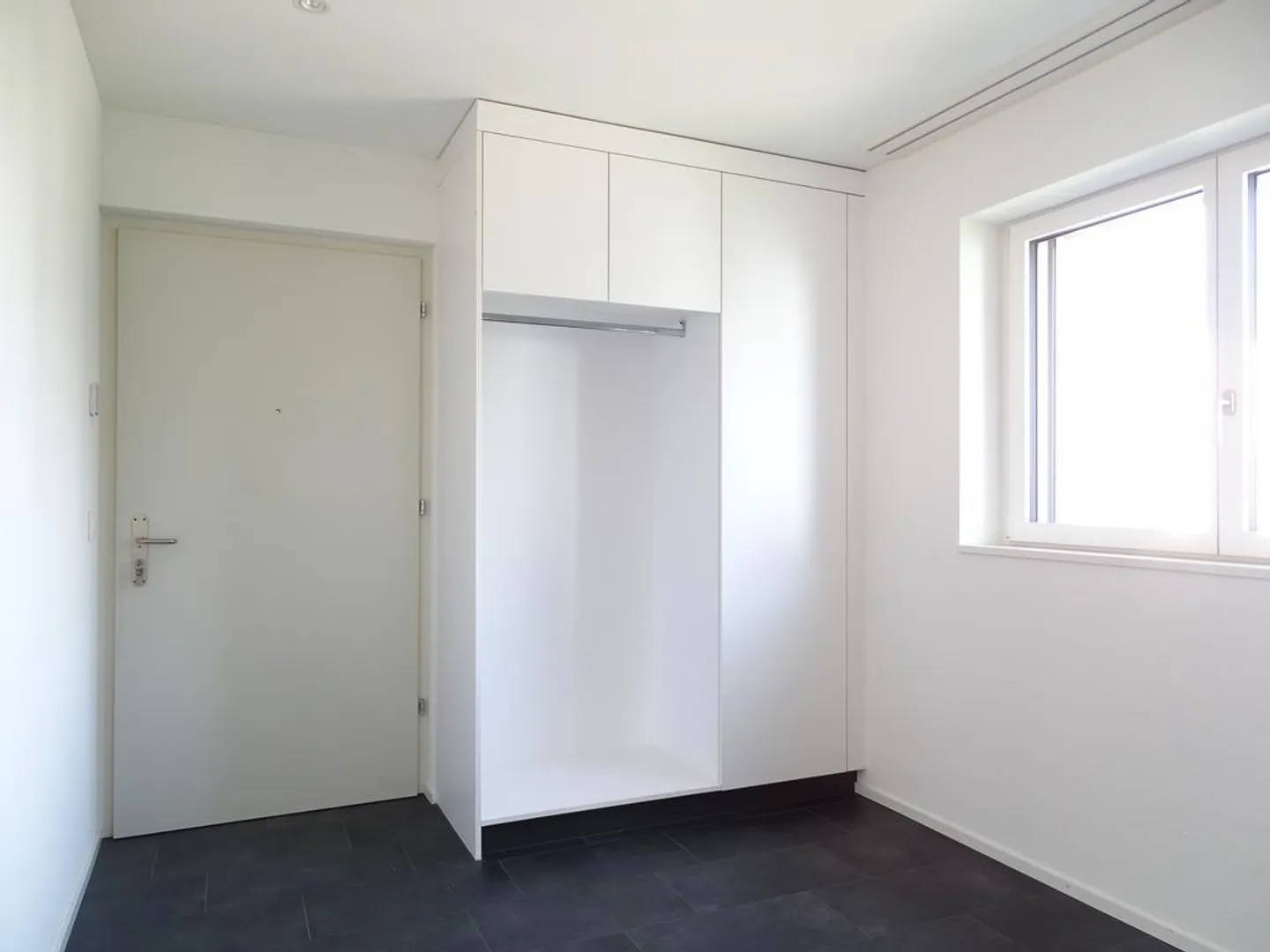 Appartement moderne de 3,5 pièces à louer dans un emplacement central - Photo 10 sur 11