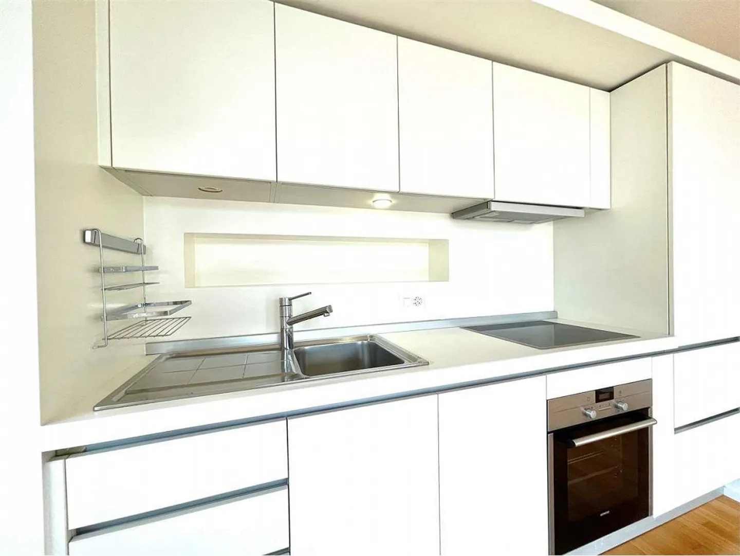 Lugano Zentrum - Modernes 2,5-Zimmer-Wohnung mit großem Dachterrasse exklusiv - Foto 4 von 8