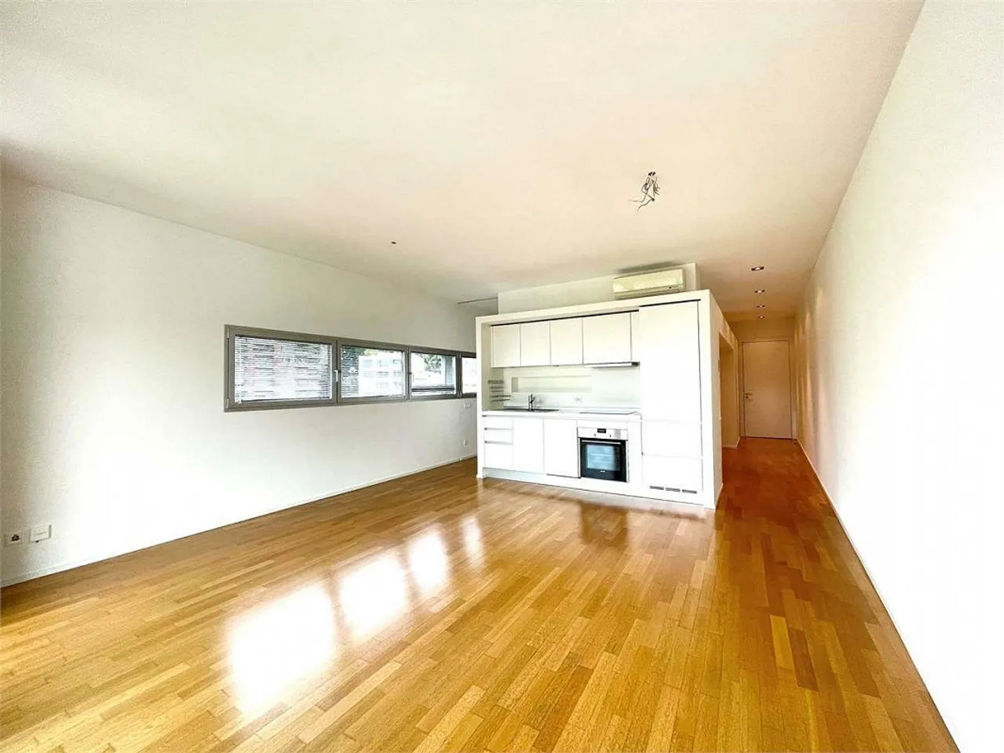 Lugano Zentrum - Modernes 2,5-Zimmer-Wohnung mit großem Dachterrasse exklusiv - Foto 1 von 8