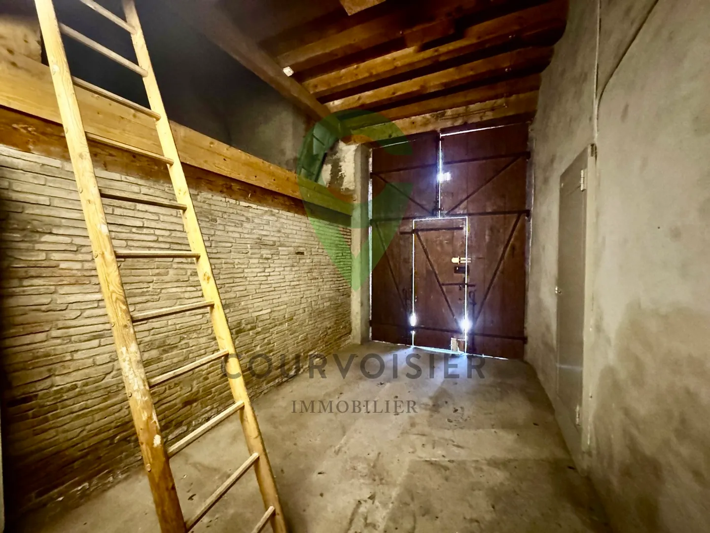 Casa di carattere con giardino privato nel cuore di Gilly - Foto 11 di 14