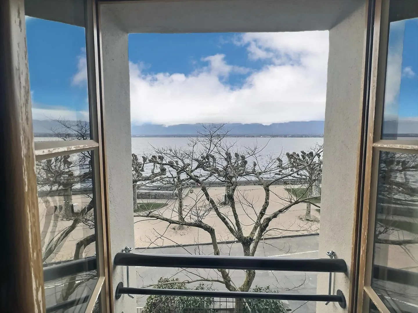 Apartment for rent - Photo 2 of 2