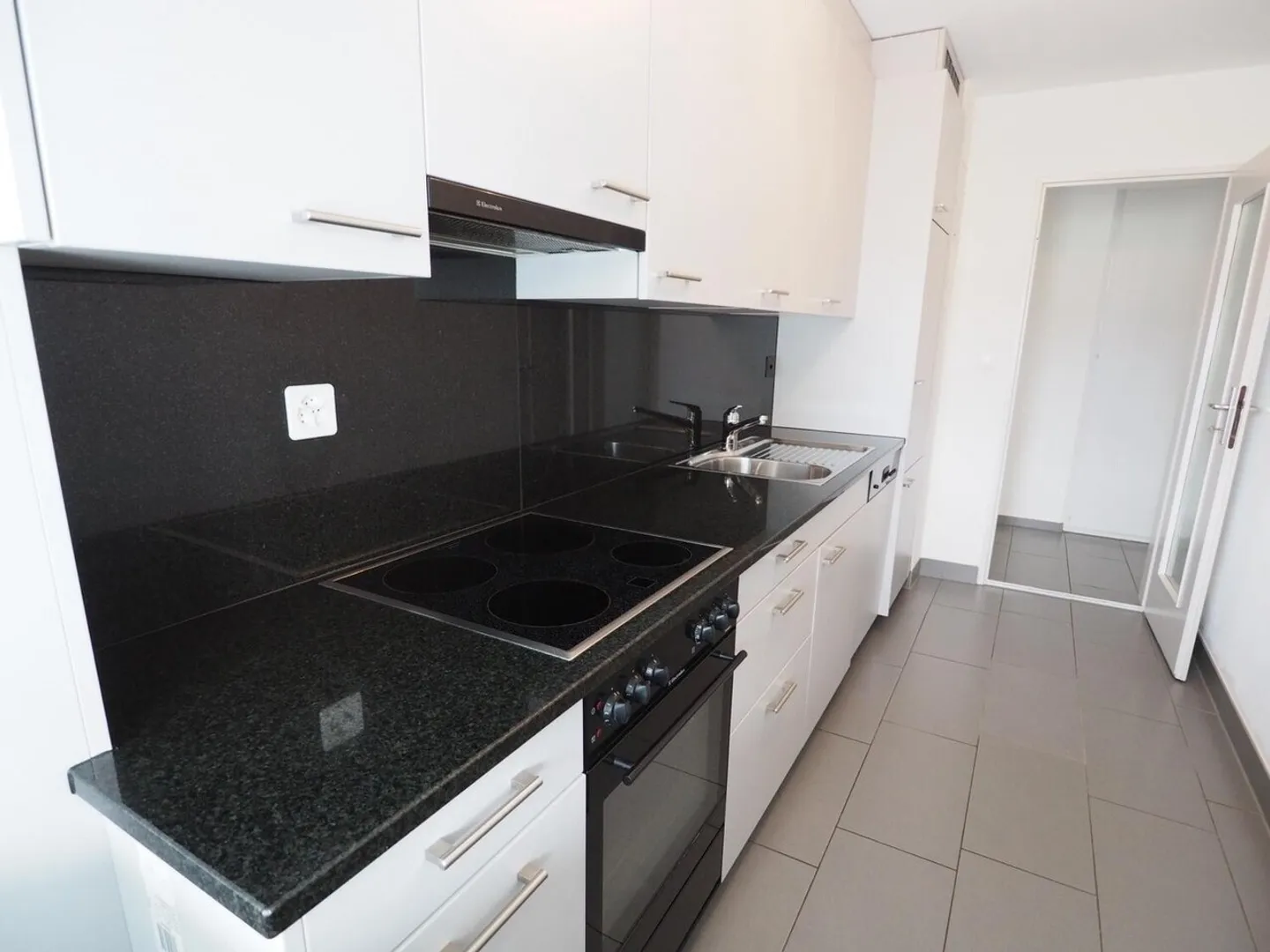 Your new home is waiting for you! - Photo 4 of 8