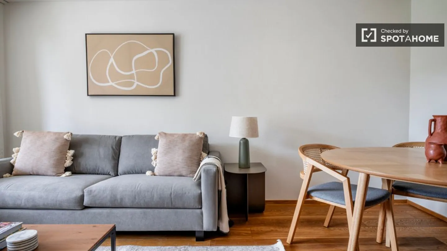 Discover, visit and rent your new home online with full confidence. - Photo 2 of 15