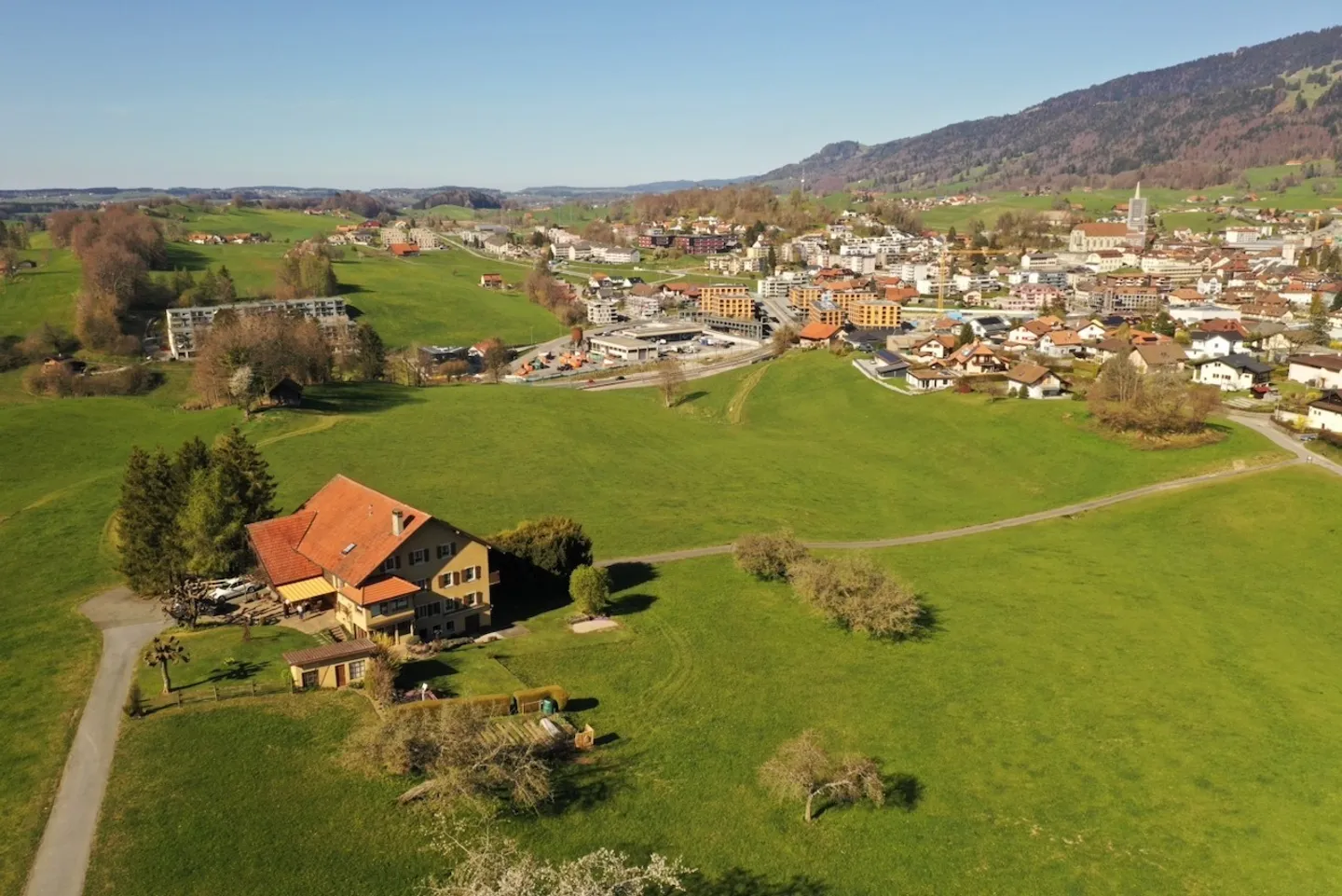 Renovated Farm with Stunning View of Châtel-St-Denis - 2 Apartments - Photo 2 of 17