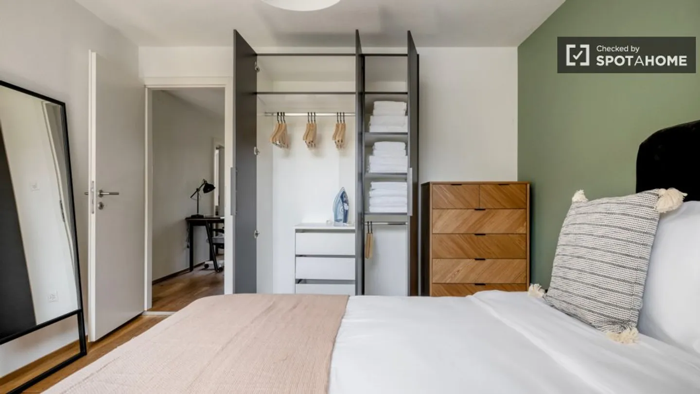 Discover, visit and rent your new home online with full confidence. - Photo 11 of 15