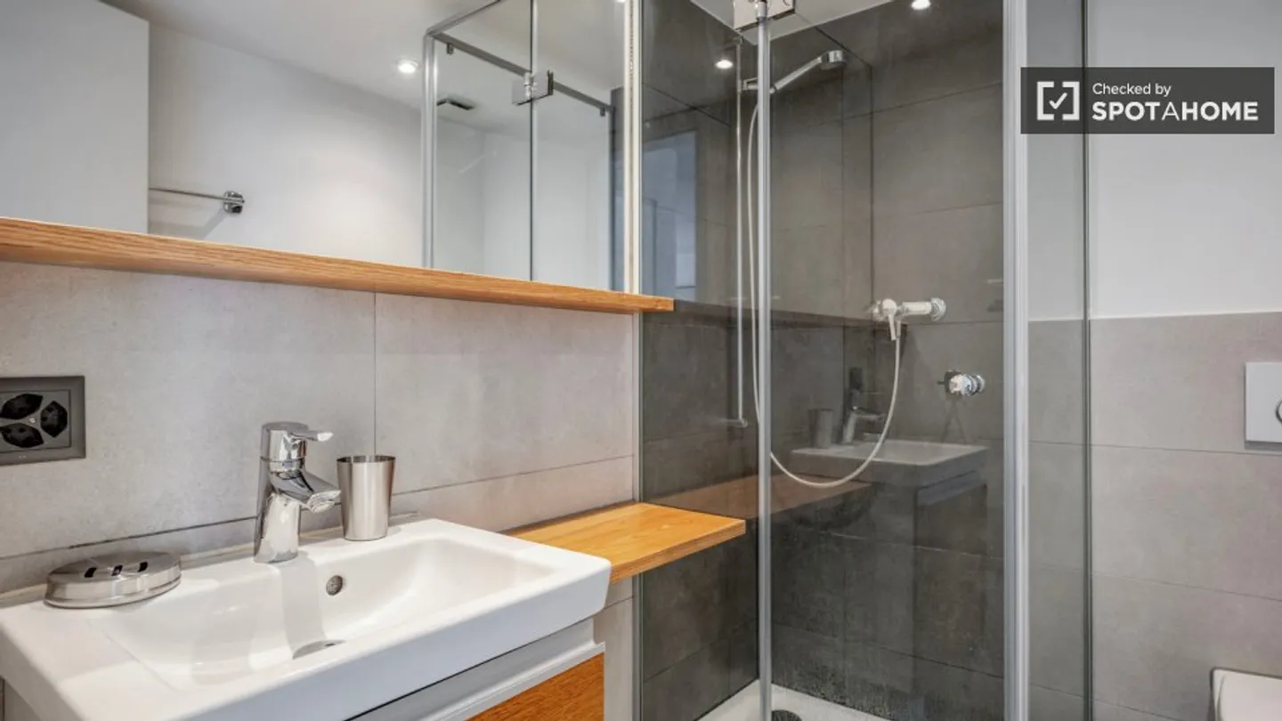 Discover, visit and rent your new home online with full confidence. - Photo 12 of 15