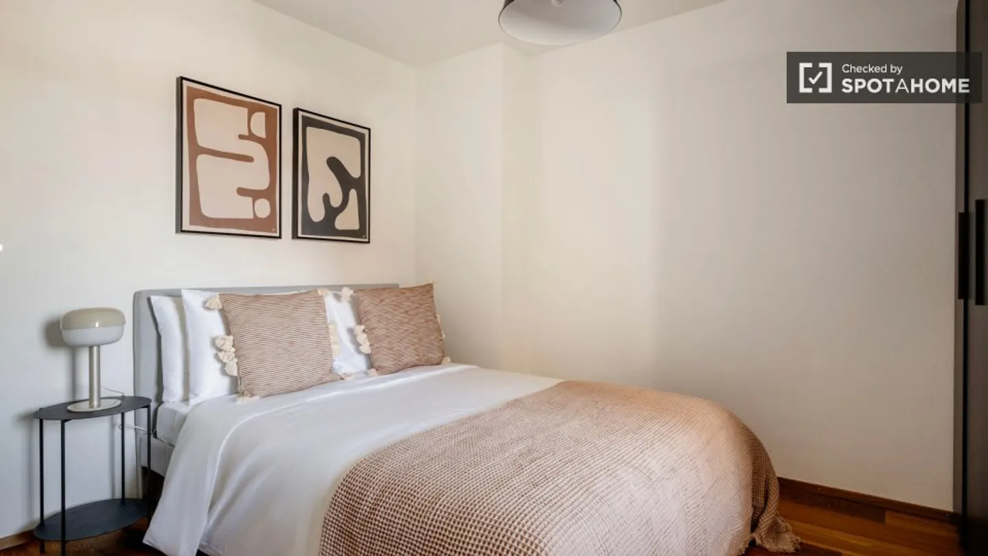 Discover, visit and rent your new home online with full confidence. - Photo 13 of 15