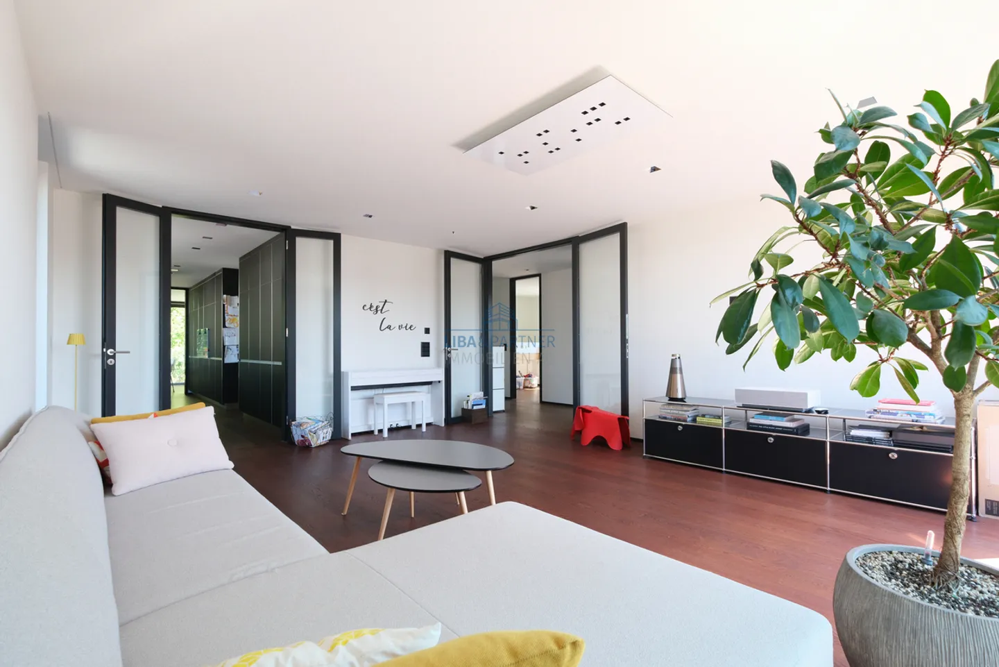 Living with Style & View - 4.5 Room Attic Designer Apartment - Photo 2 of 13