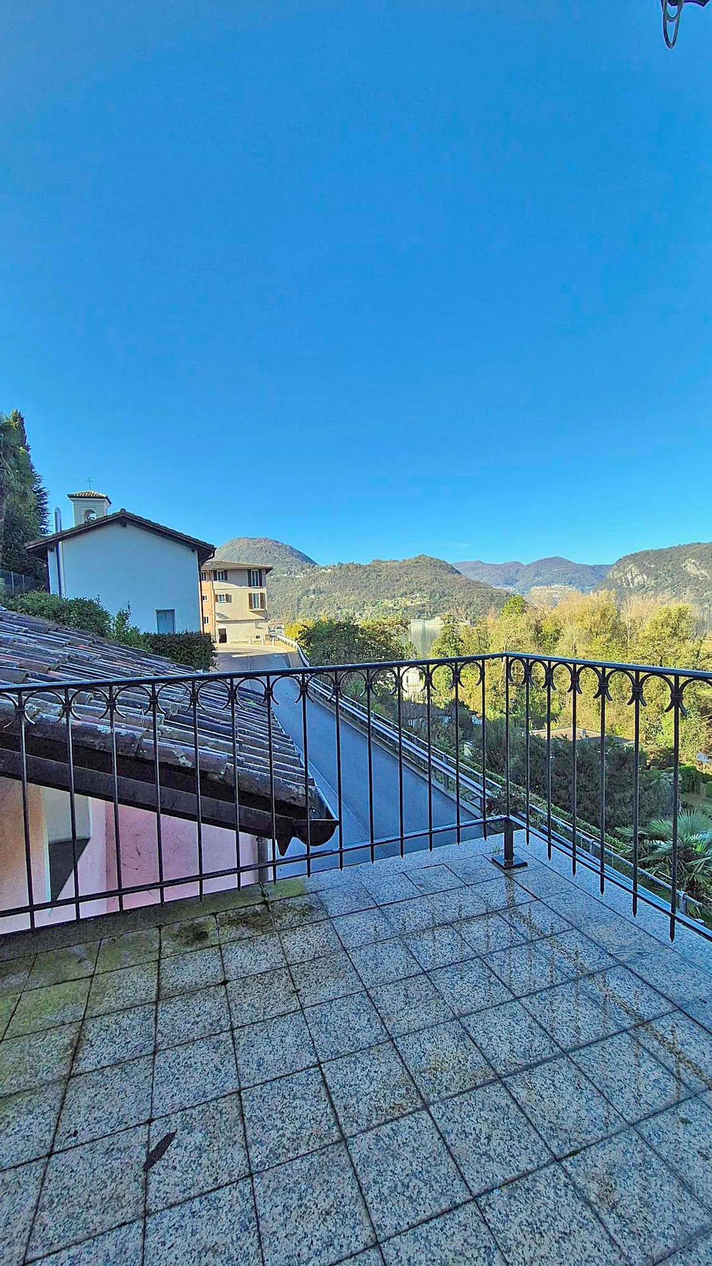 Casa indipendente con vista lago - Foto 7 di 13