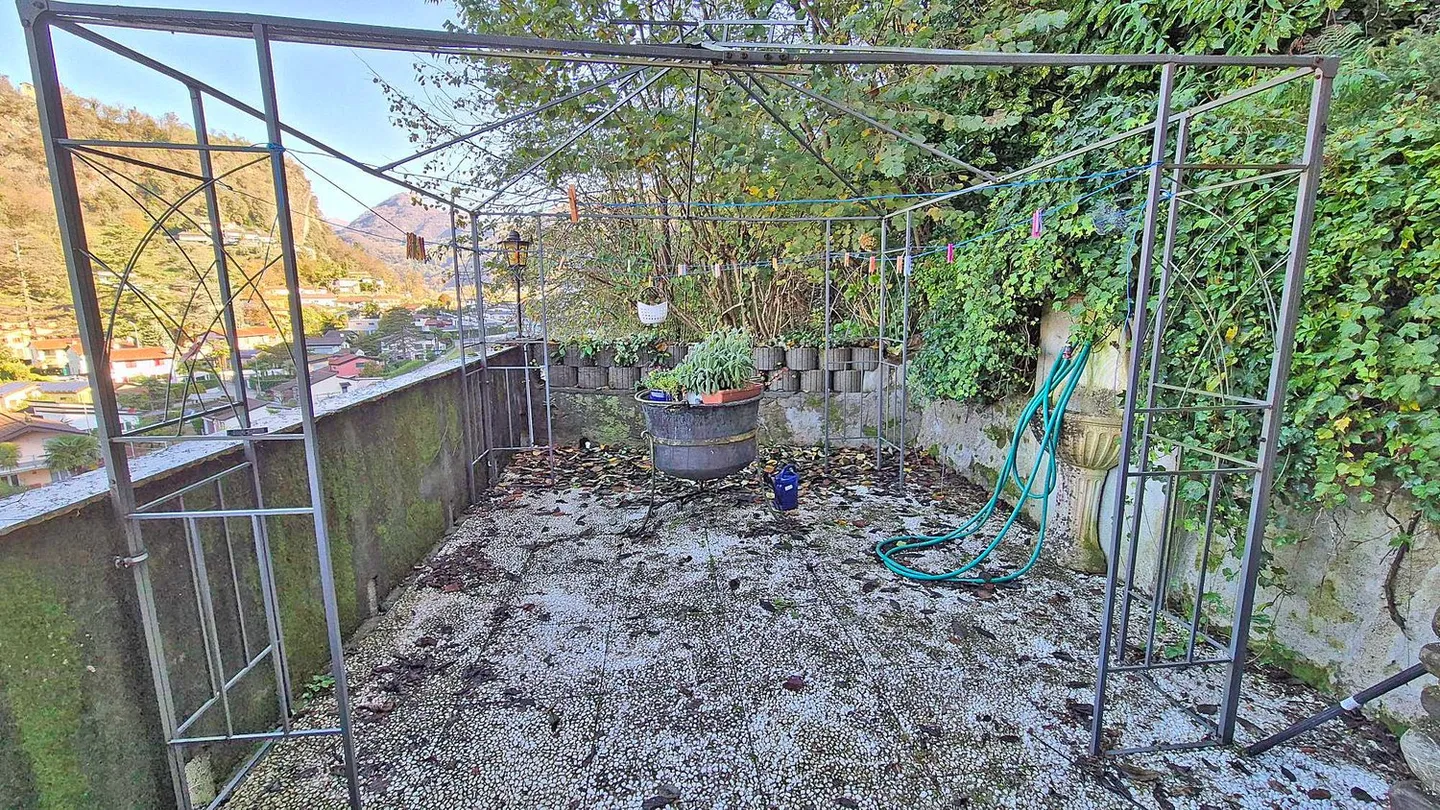 Casa indipendente con vista lago - Foto 4 di 13