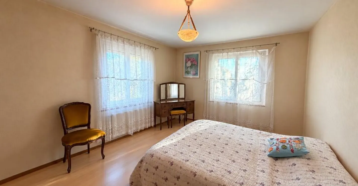 For sale in Grandfontaine a house full of potential with 9.5 rooms - Photo 6 of 13