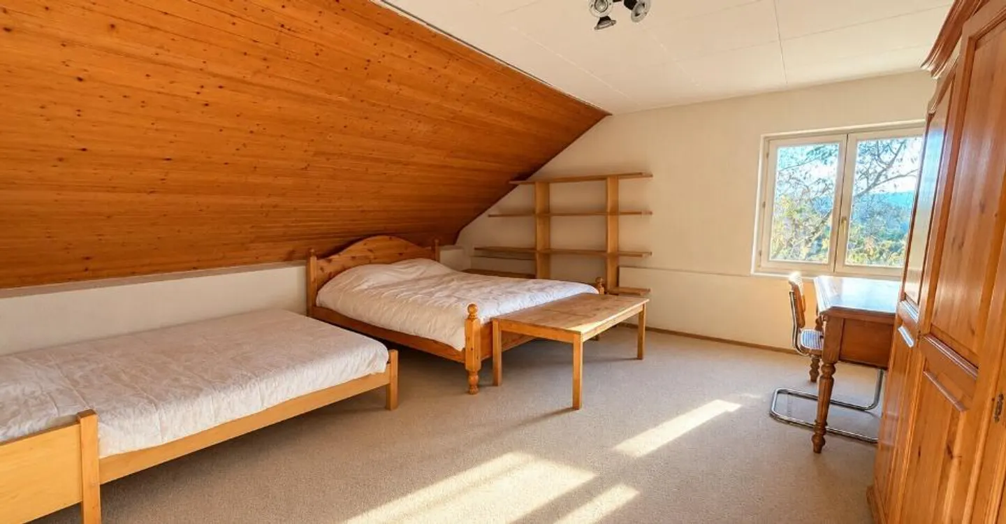 For sale in Grandfontaine a house full of potential with 9.5 rooms - Photo 8 of 13