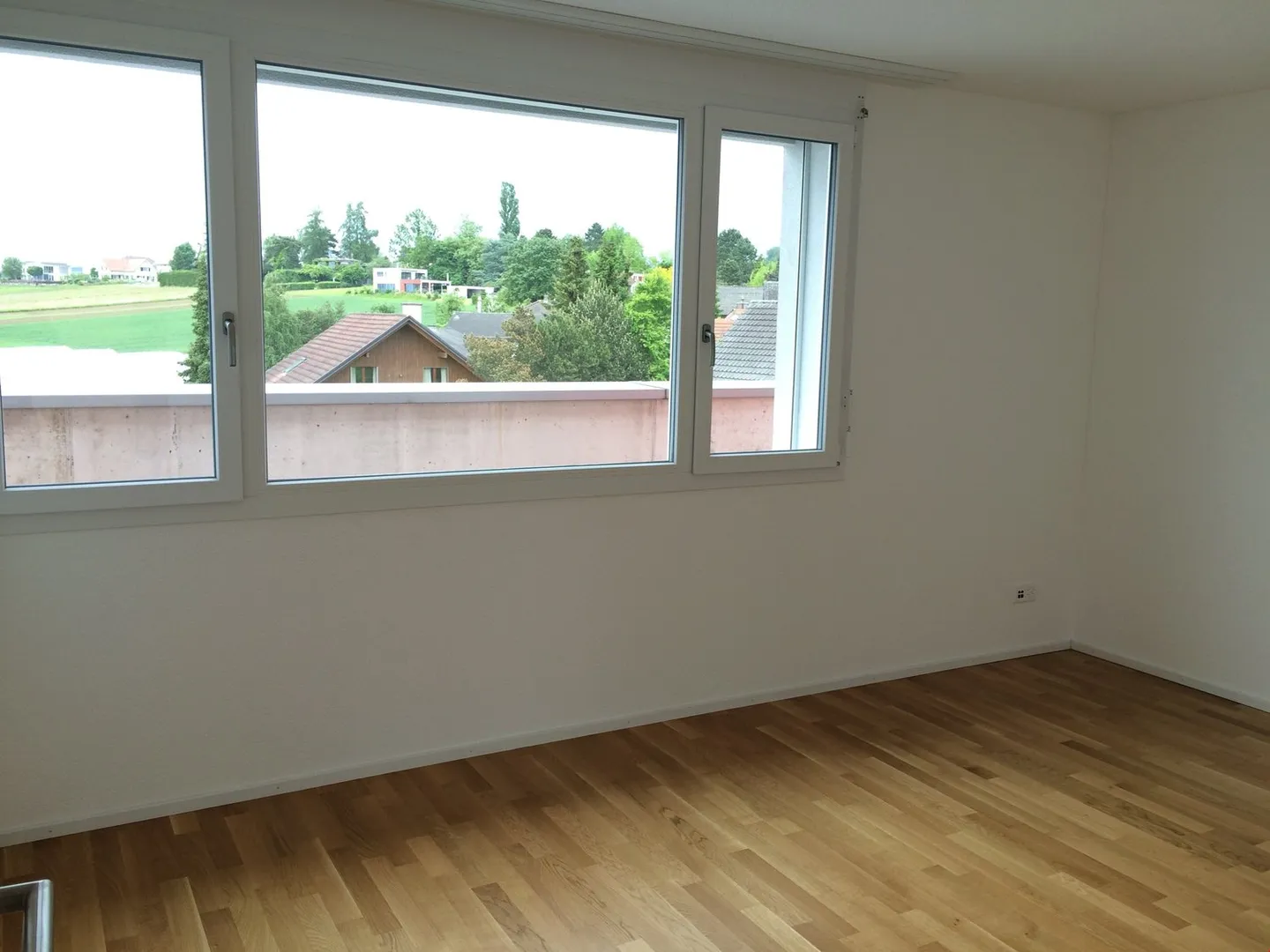 Modernes Attikawohnung mit Aussicht - Foto 7 von 9