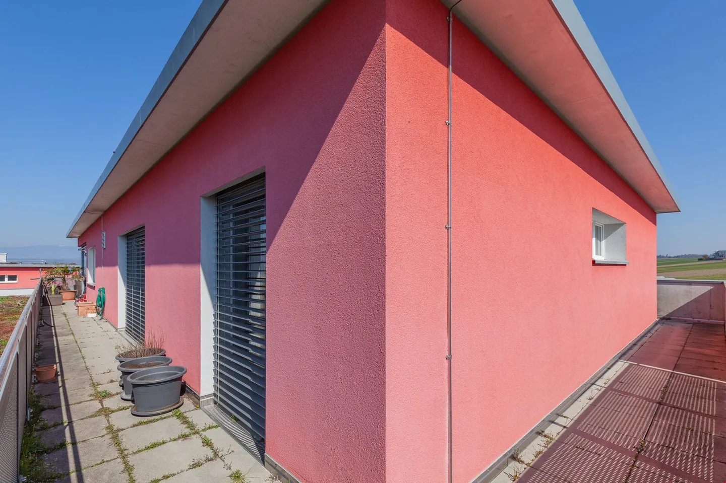 Modernes Attikawohnung mit Aussicht - Foto 8 von 9