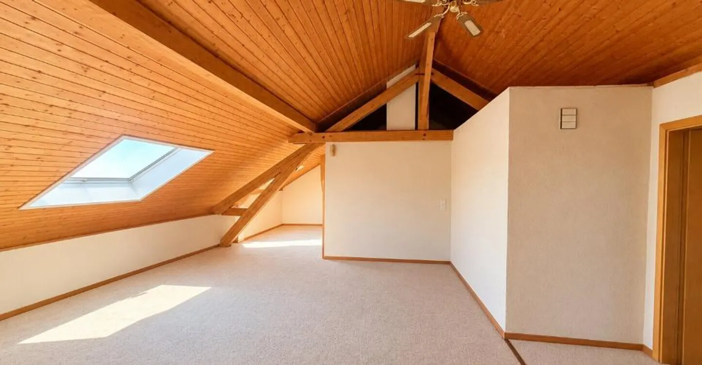 For sale in Grandfontaine a house full of potential with 9.5 rooms - Photo 9 of 13