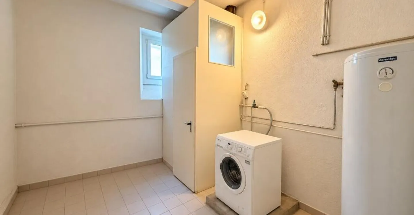 For sale in Grandfontaine a house full of potential with 9.5 rooms - Photo 13 of 13