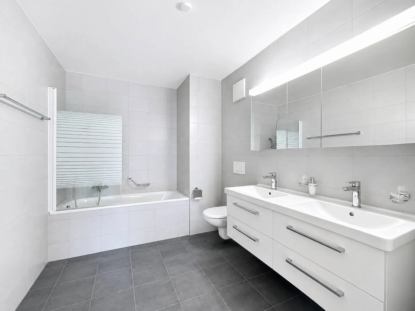 Spacious 130 m2 apartment, ideal for a family - Photo 9 of 11