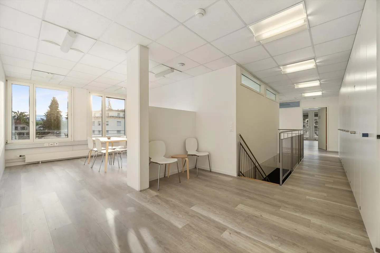 Louez seulement l'espace de bureau dont vous avez besoin et profitez de tous les avantages ! - Photo 2 sur 7