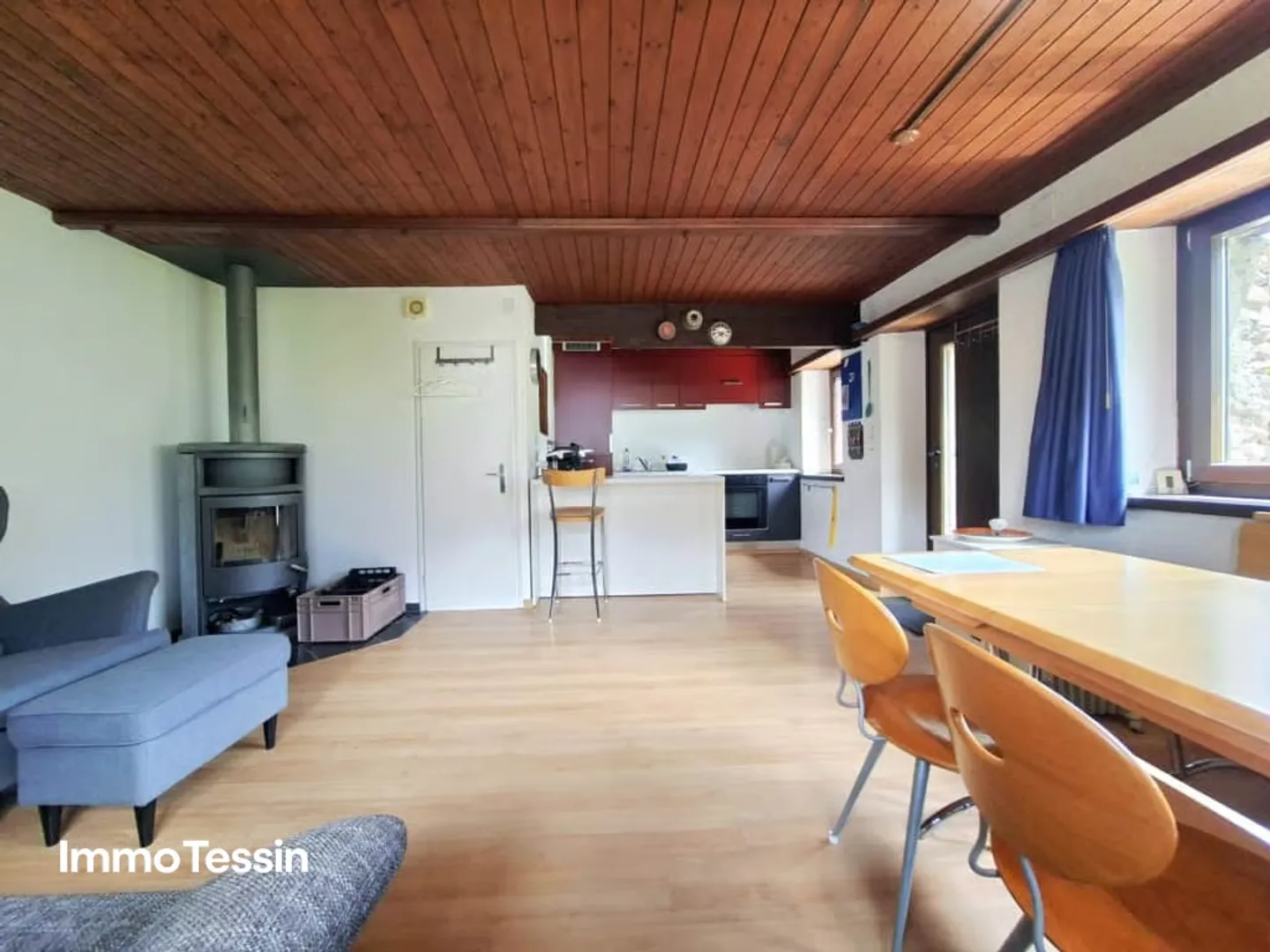 Belle et typique maison tessinoise entièrement rénovée et dans un très bon emplacement avec un grand terrain - Photo 7 sur 13
