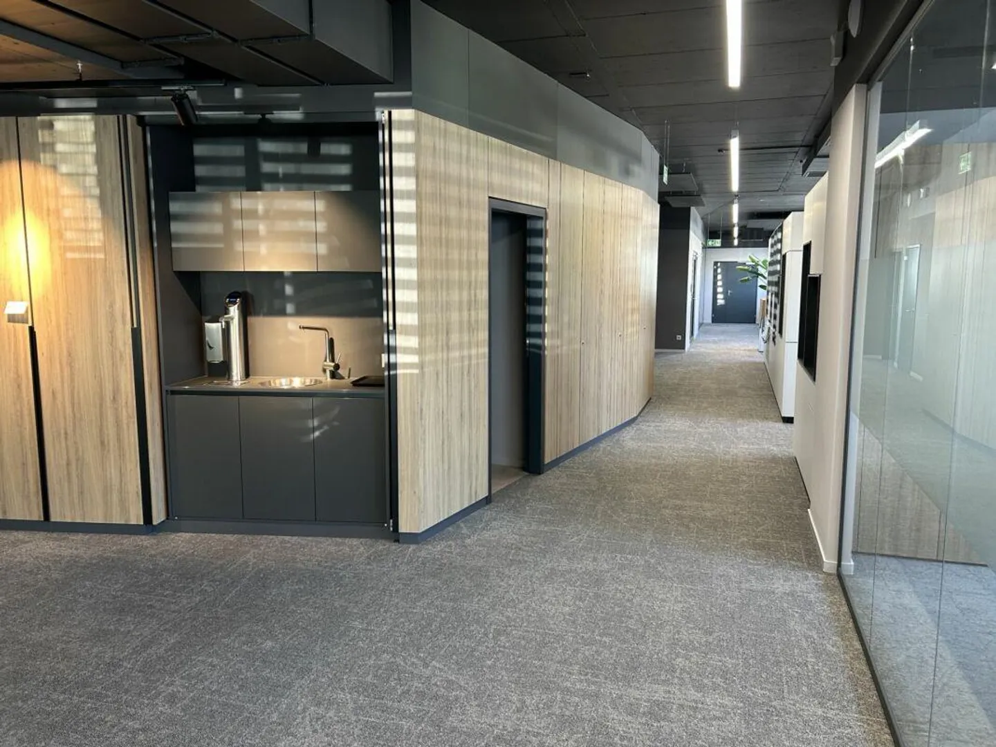 Ufficio moderno di 117 m² a Frenkendorf - Foto 3 di 8