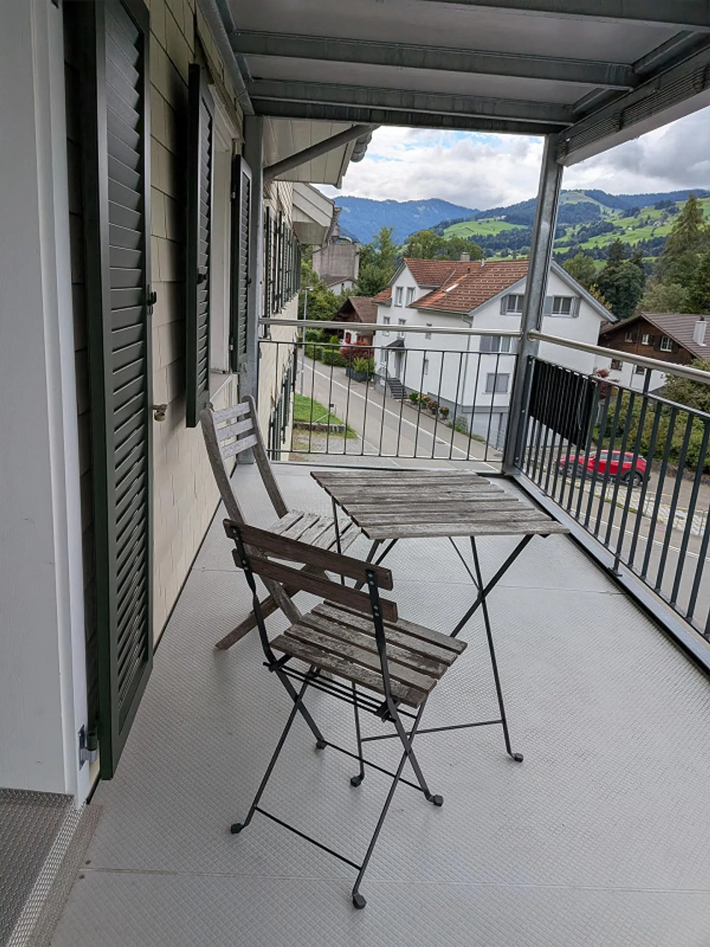 Bright 4 1/2 Room Apartment in the Green - Photo 15 of 16