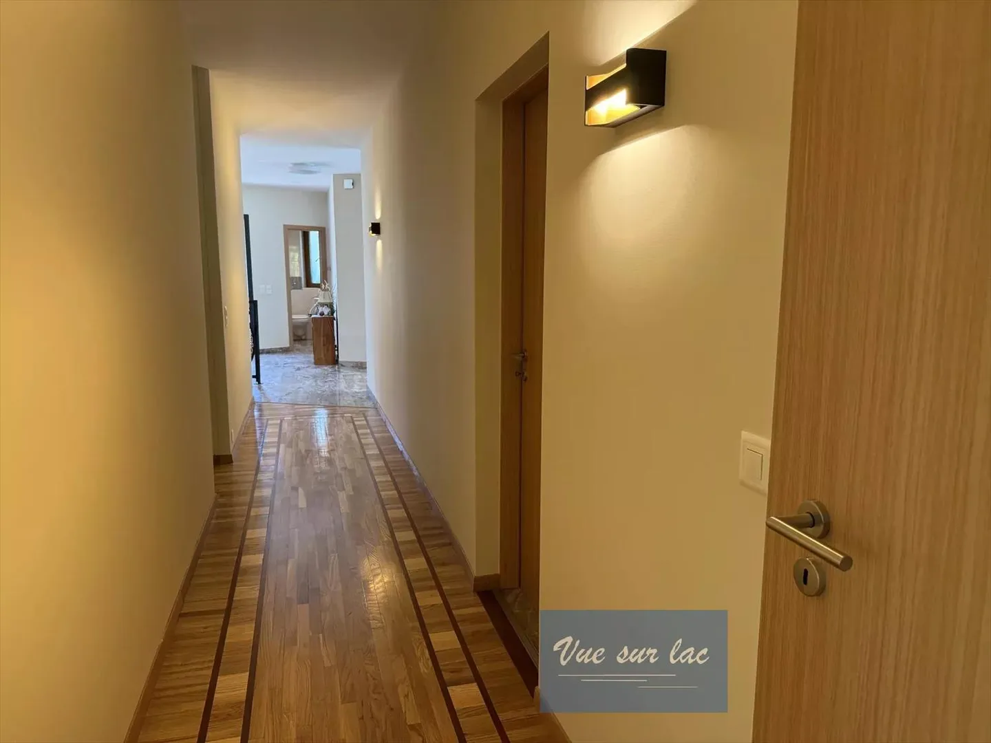 VILLA DE LUXE  VESSY AVEC VUE CAMPAGNE ET PISCINE - Foto 8 von 13