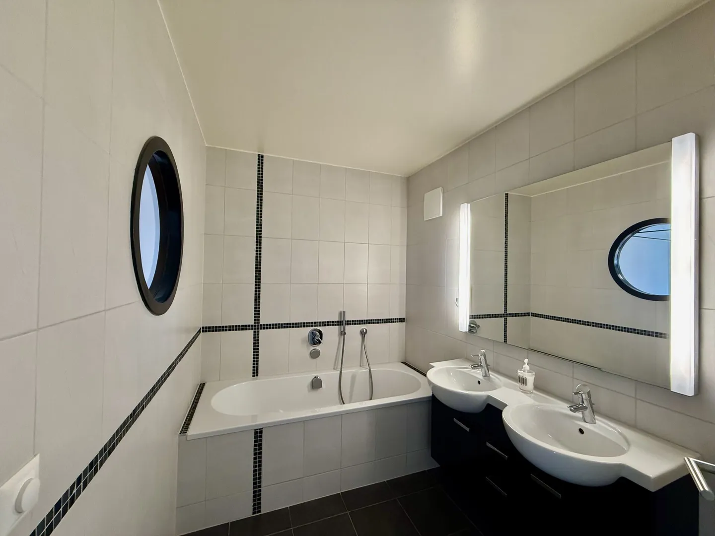 Appartement spacieux à Yverdon - Photo 8 sur 15